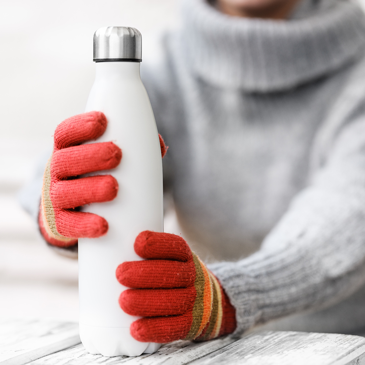 R08433.06.O - Butelka termiczna Inuvik 700 ml, biały 