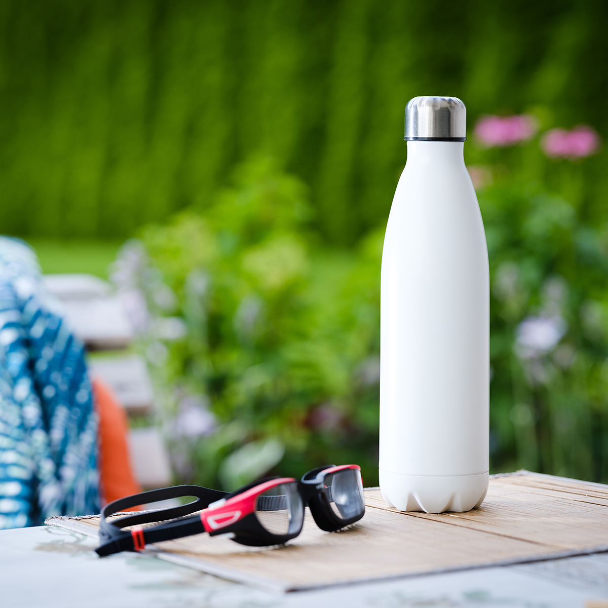 R08433.06.O - Butelka termiczna Inuvik 700 ml, biały 